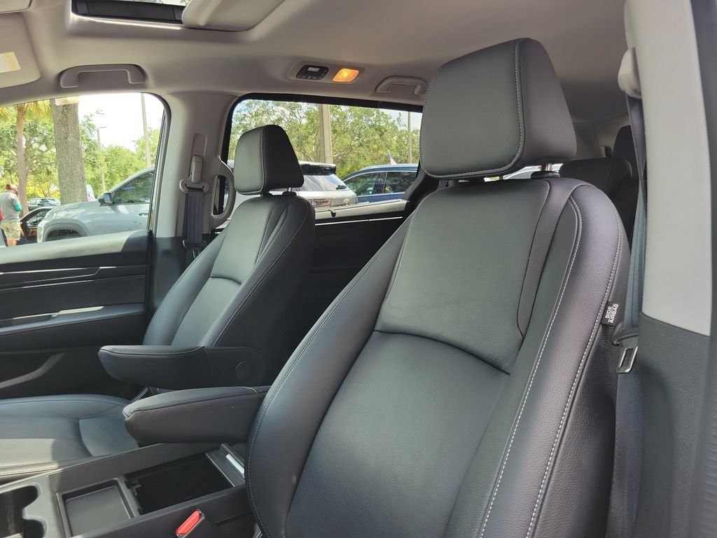 Used 2023 Honda Odyssey EX-L image 13