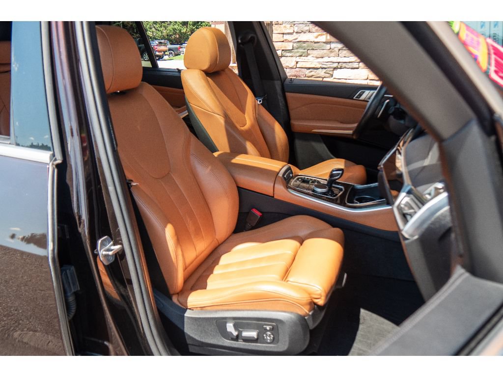Used 2019 BMW X5 xDrive40i w/ Executive Package AWD/4WD image 16