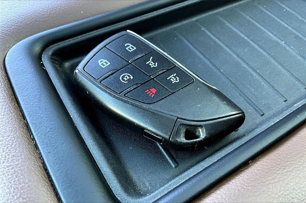 Used 2021 Chevrolet Suburban High Country image 10