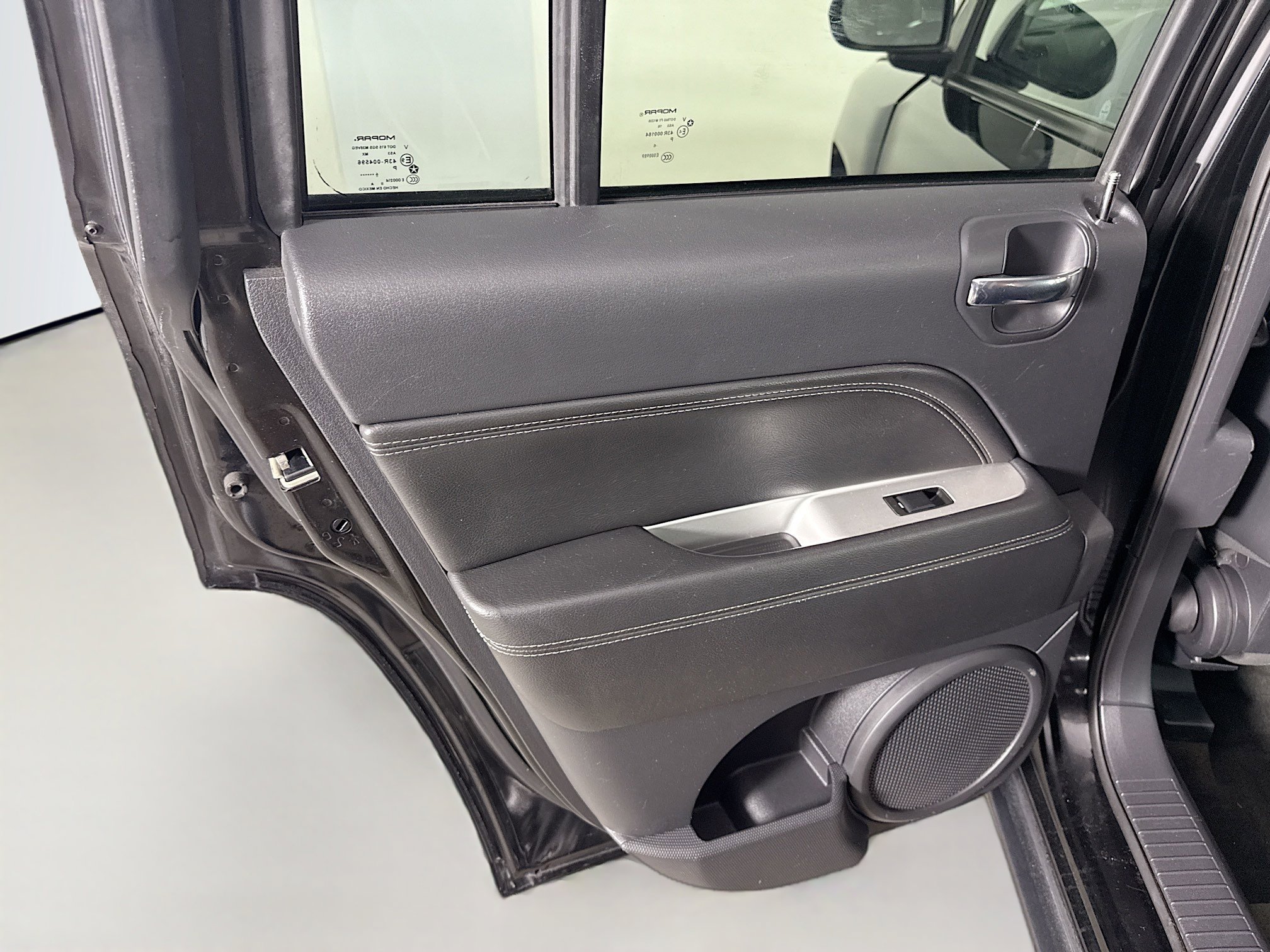 Used 2017 Jeep Compass High Altitude image 24