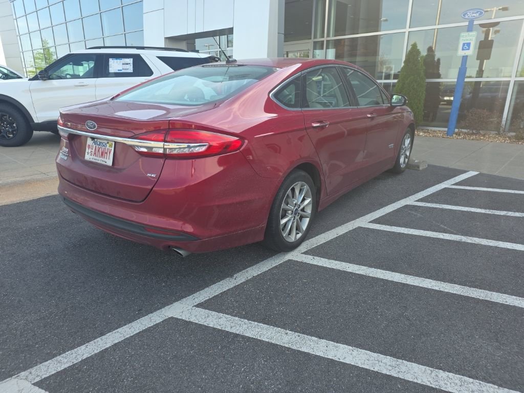 Used 2017 Ford Fusion Energi SE image 6
