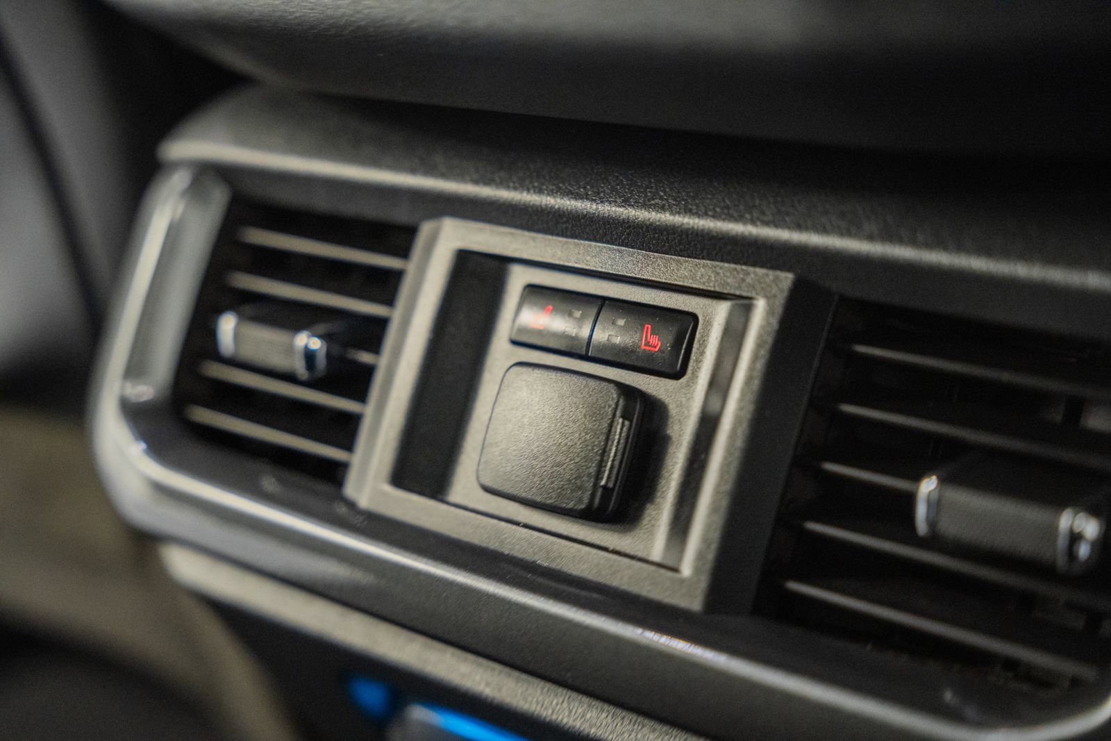 Certified 2023 Ford F150 Lariat w/ Equipment Group 502A High image 43