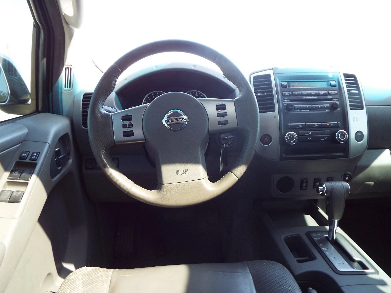 Used 2011 Nissan Frontier SL w/ Moonroof Pkg RWD image 11