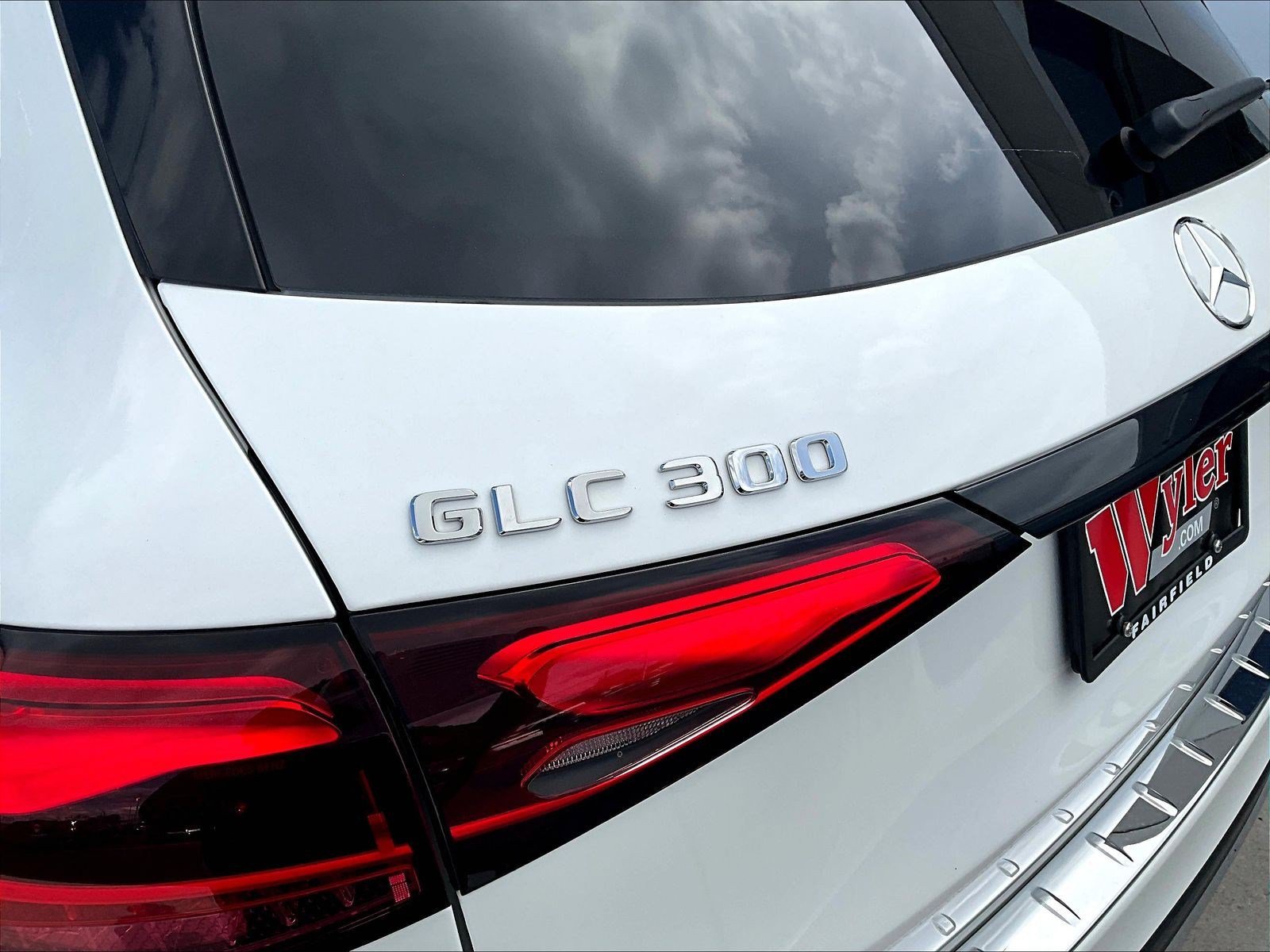Used 2025 Mercedes-Benz GLC 300 4MATIC image 24