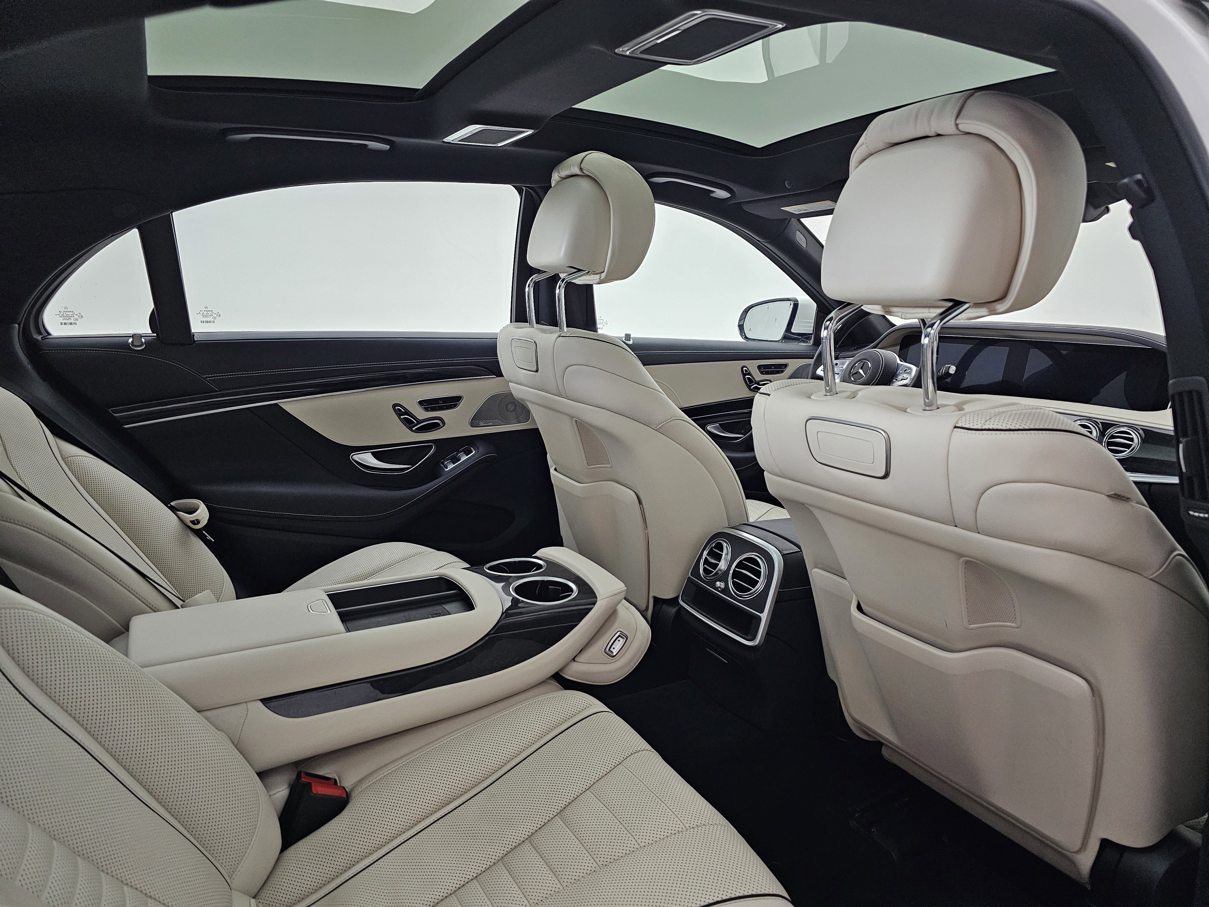 Used 2019 Mercedes-Benz S 560 Sedan image 27