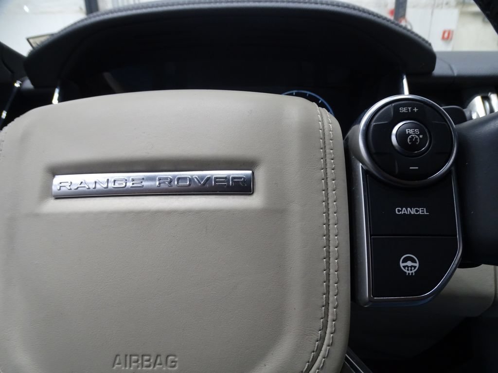 Used 2017 Land Rover Range Rover HSE AWD/4WD image 28