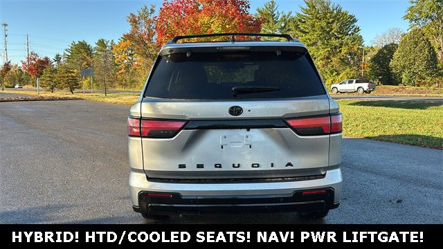 Used 2024 Toyota Sequoia Platinum image 29