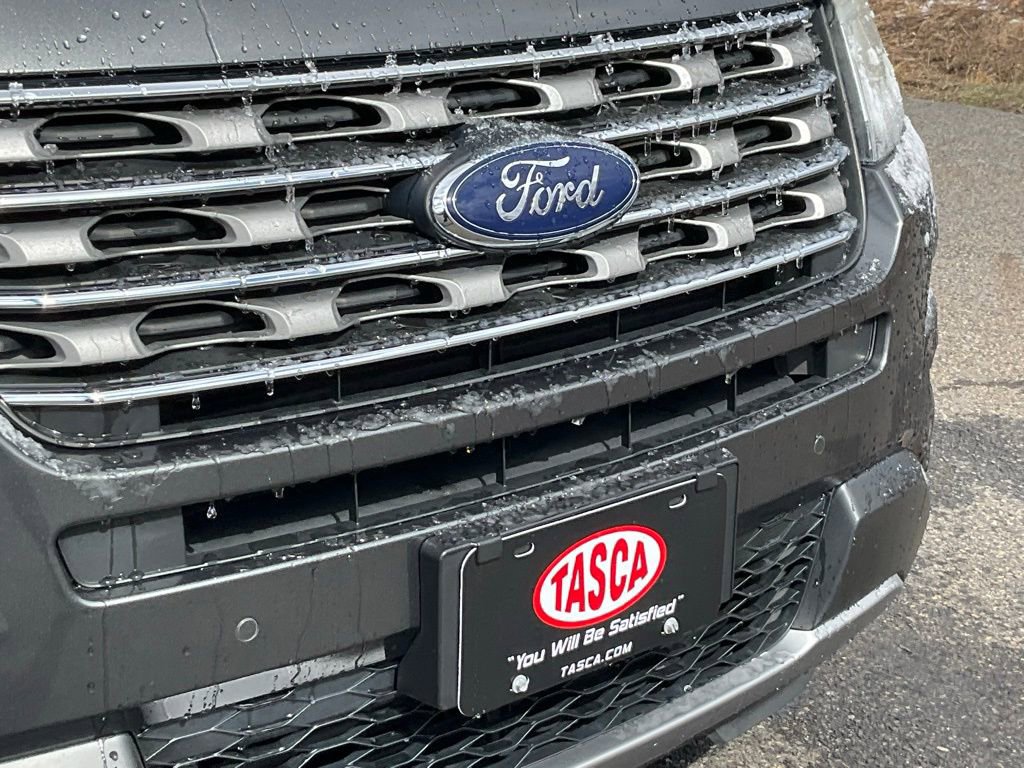 Certified 2017 Ford Explorer XLT w/ Equipment Group 202A image 24