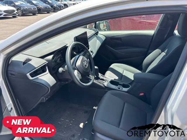 Used 2025 Toyota Corolla LE FWD image 10