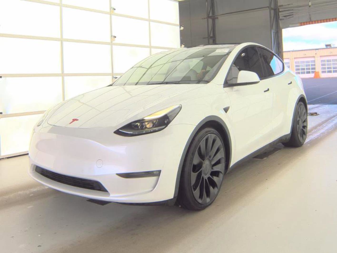 Used 2022 Tesla Model Y Performance AWD/4WD image 1