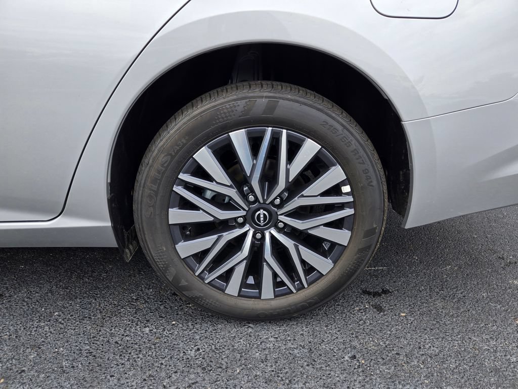 Used 2026 Nissan Altima 2.5 SV AWD/4WD image 9