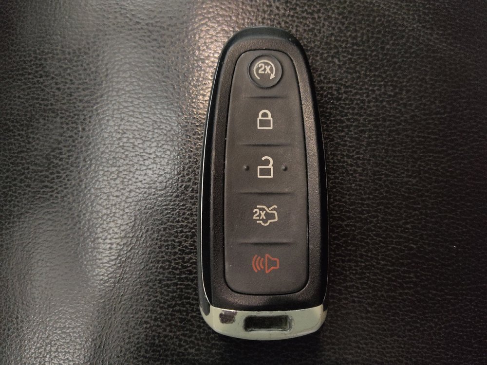 Used 2017 Ford Escape Titanium image 32