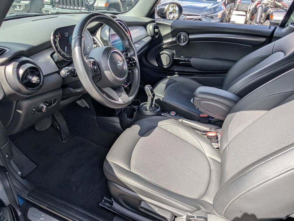 Used 2022 MINI Cooper Convertible image 11