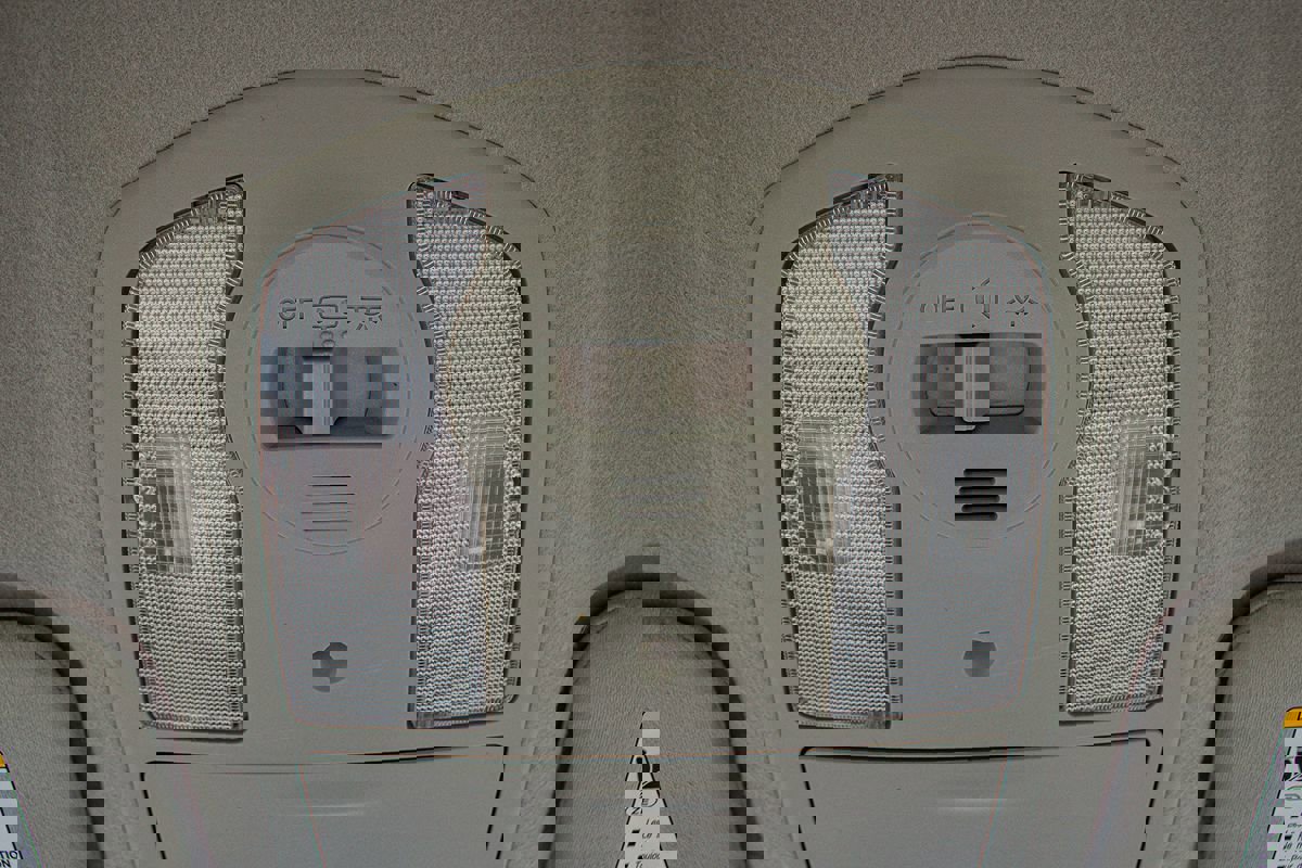 Used 2015 Toyota Prius Three FWD image 29