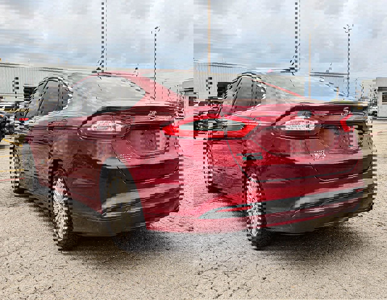 Used 2015 Ford Fusion Energi SE image 4