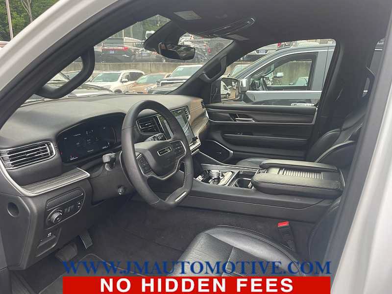Used 2024 Jeep Wagoneer Series II w/ Flexible Seating Group AWD/4WD image 2