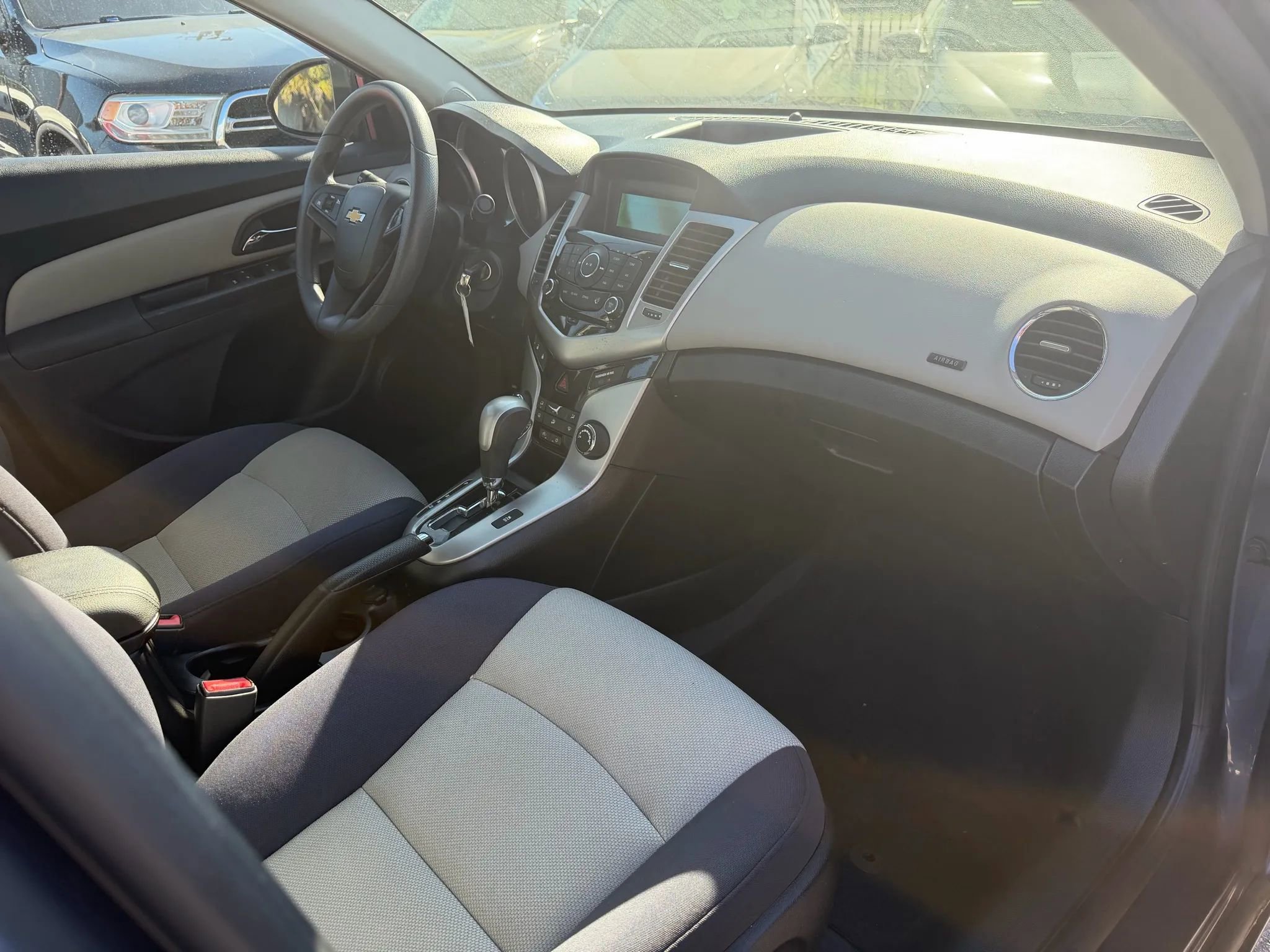 Used 2013 Chevrolet Cruze LS FWD image 9