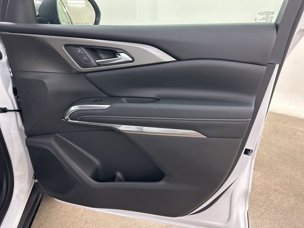 New 2026 Chevrolet Traverse LT w/ Midnight/Sport Edition image 17