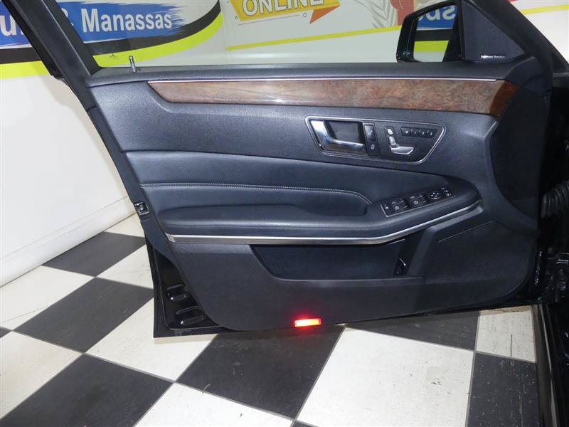 Used 2016 Mercedes-Benz E 350 4MATIC Sedan w/ Premium Package image 22