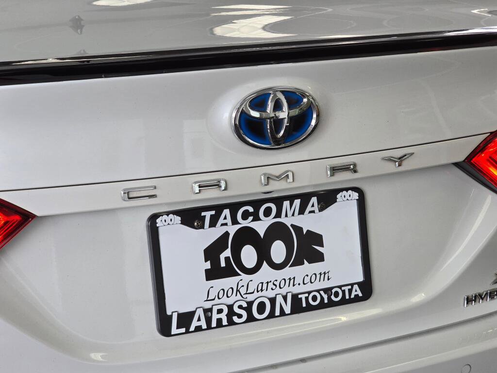 Used 2020 Toyota Camry XLE w/ Driver Assist Package FWD image 14