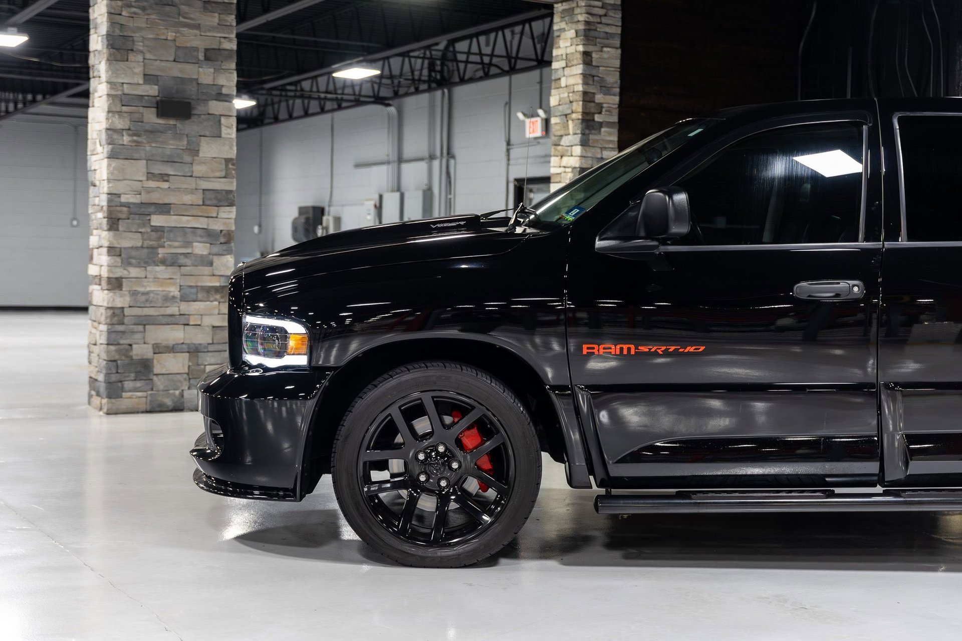 Used 2005 Dodge Ram 1500 Truck 2WD Quad Cab image 10