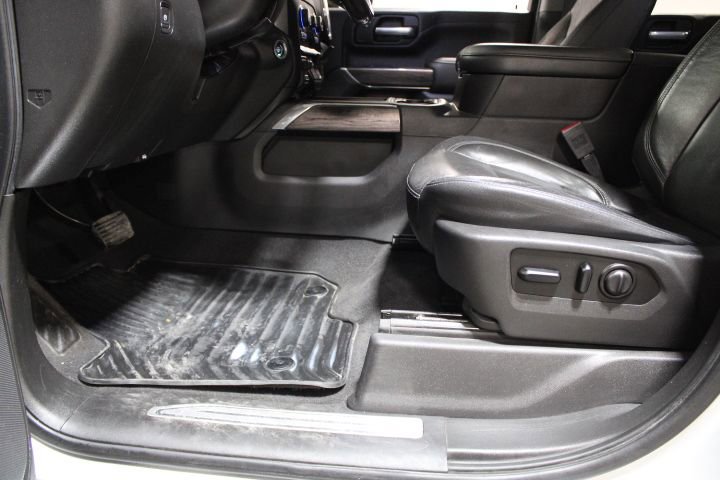 Used 2020 Chevrolet Silverado 2500 LTZ w/ LTZ Premium Package image 19