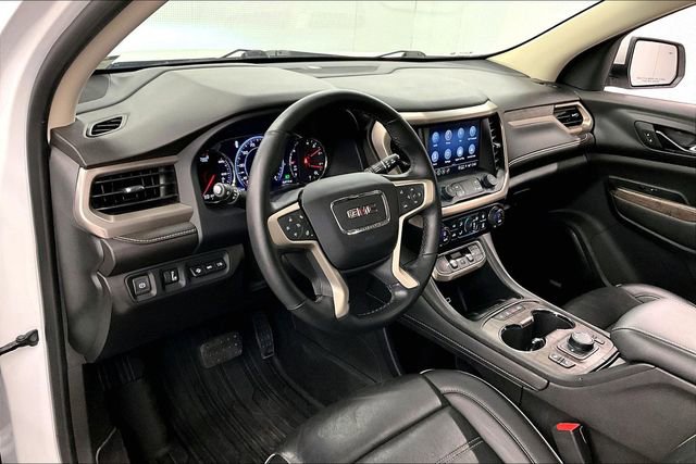 Used 2023 GMC Acadia Denali w/ Denali Ultimate Package FWD image 17