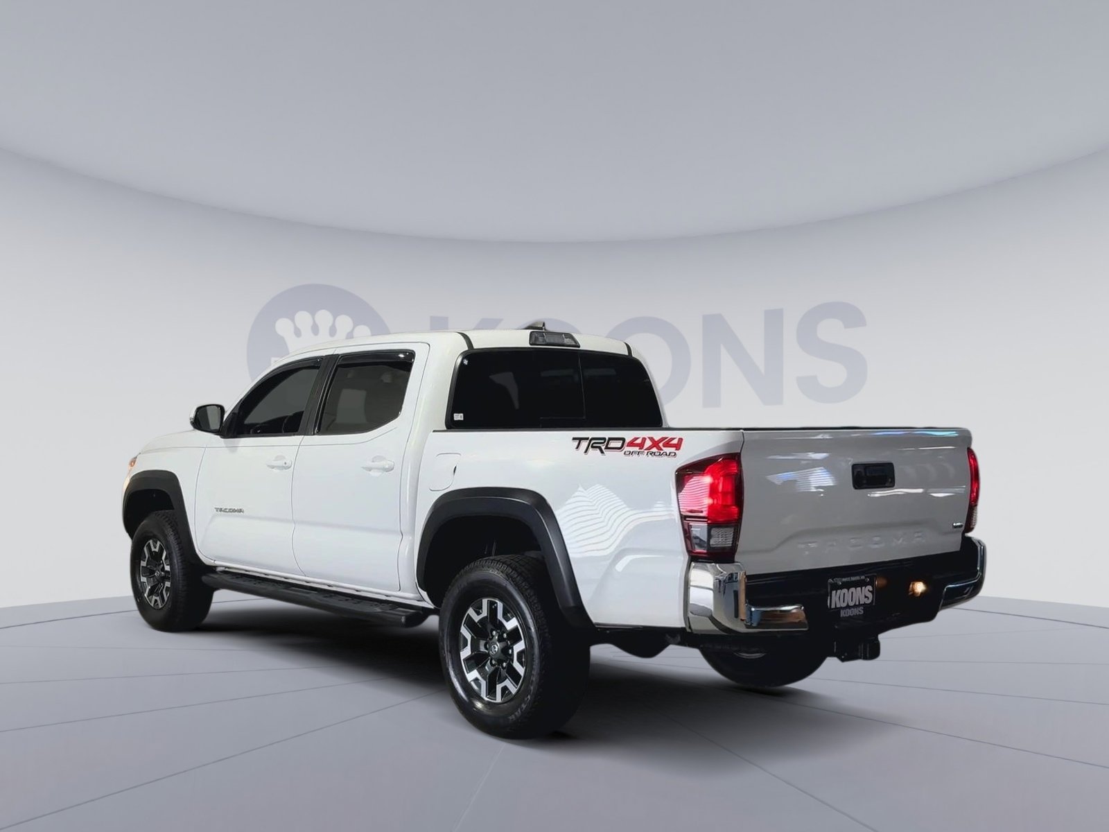 Used 2019 Toyota Tacoma TRD Off-Road AWD/4WD image 8