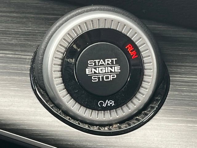 Used 2023 Jeep Wagoneer L Series III w/ Preferred Equipment Group image 16