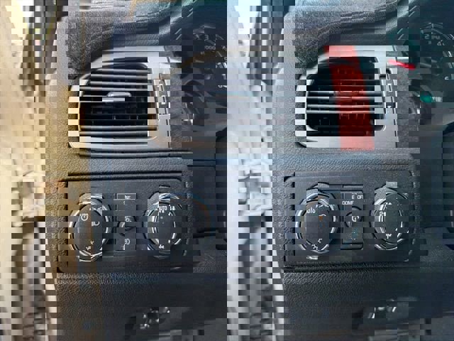 Used 2009 Chevrolet Tahoe LT w/ Luxury Package AWD/4WD image 23