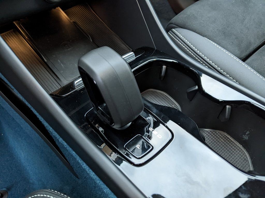Certified 2024 Volvo XC40 Recharge Plus image 20