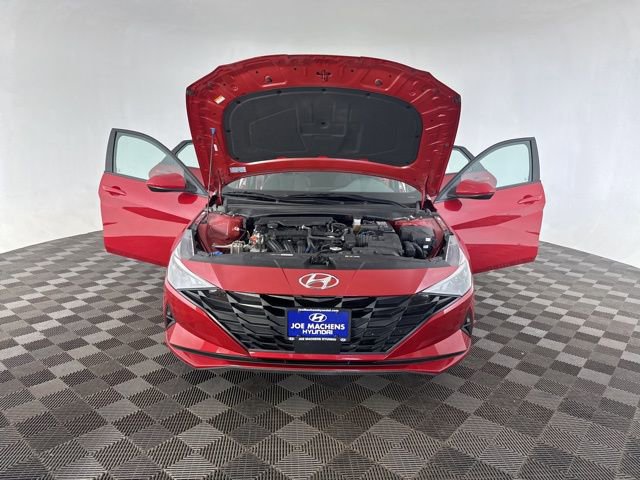 Used 2023 Hyundai Elantra SEL w/ Convenience Package image 12