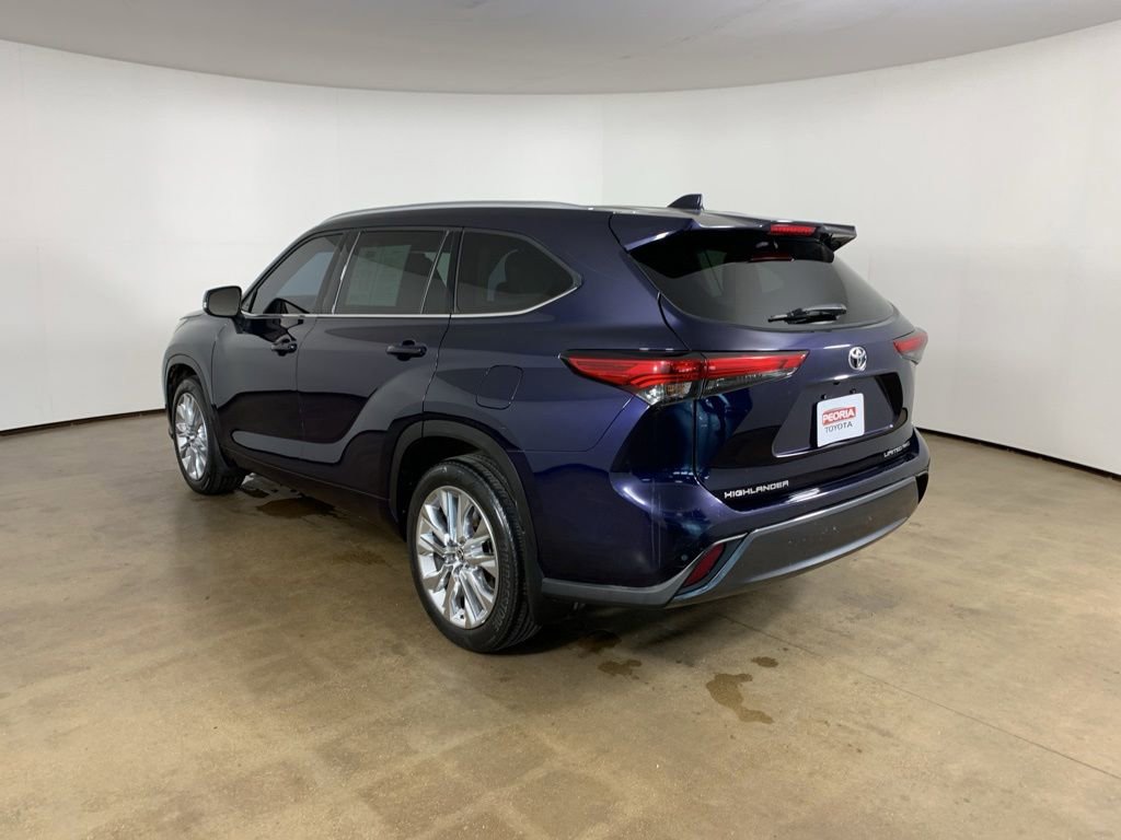 Used 2023 Toyota Highlander Limited AWD/4WD image 16