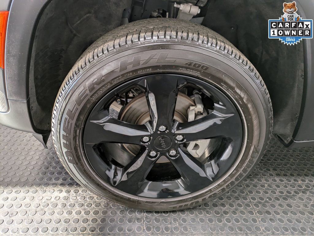 Used 2024 Jeep Grand Cherokee Altitude image 7