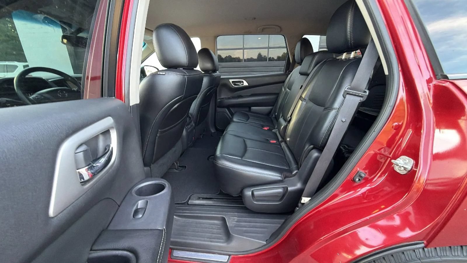 Used 2014 Nissan Pathfinder SL w/ SL Tech Package AWD/4WD image 45
