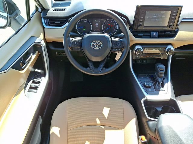 Used 2021 Toyota RAV4 LE AWD/4WD image 12
