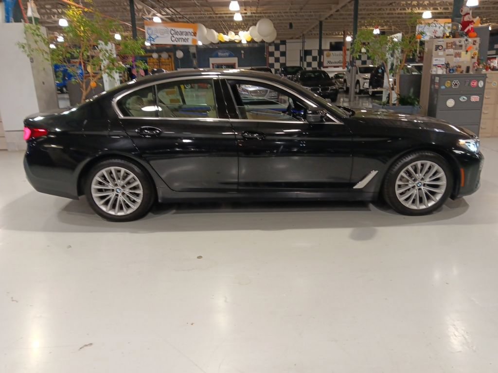 Certified 2023 BMW 530i xDrive w/ Convenience Package AWD/4WD image 10
