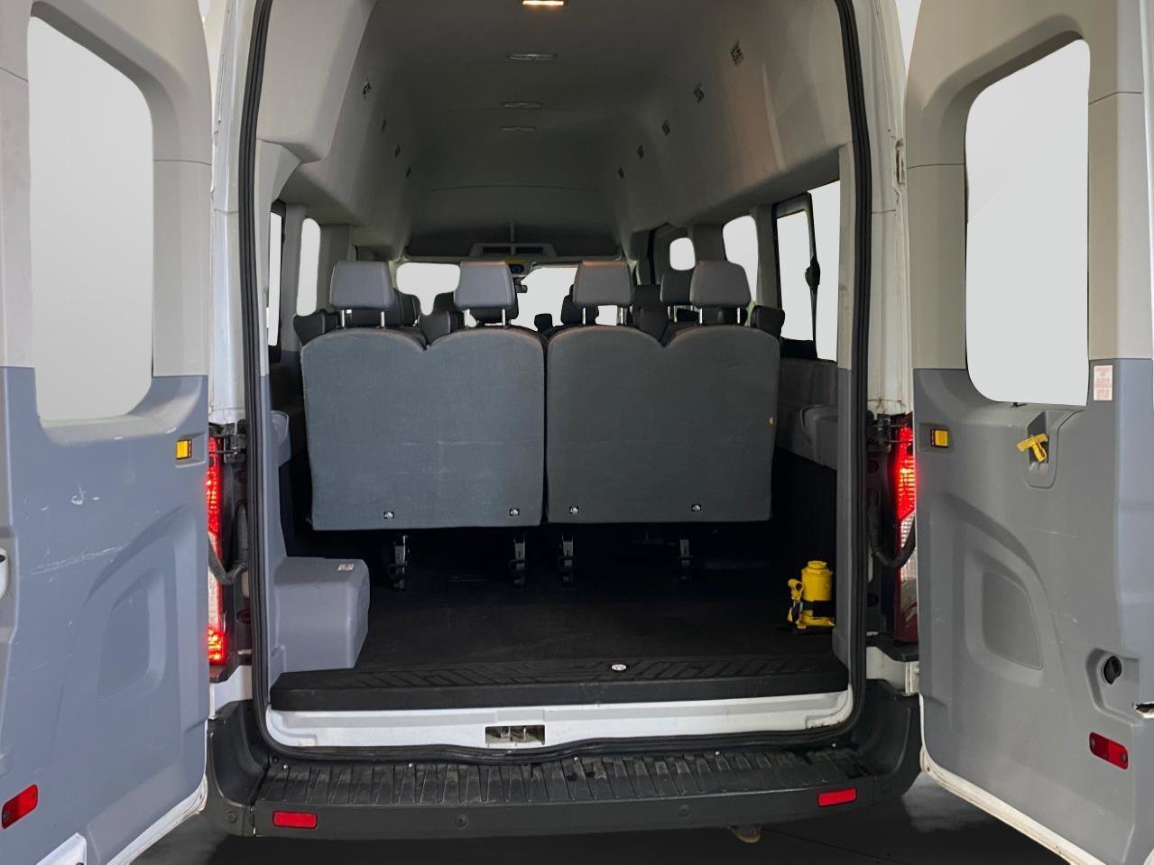 Used 2019 Ford Transit 350 XL image 11