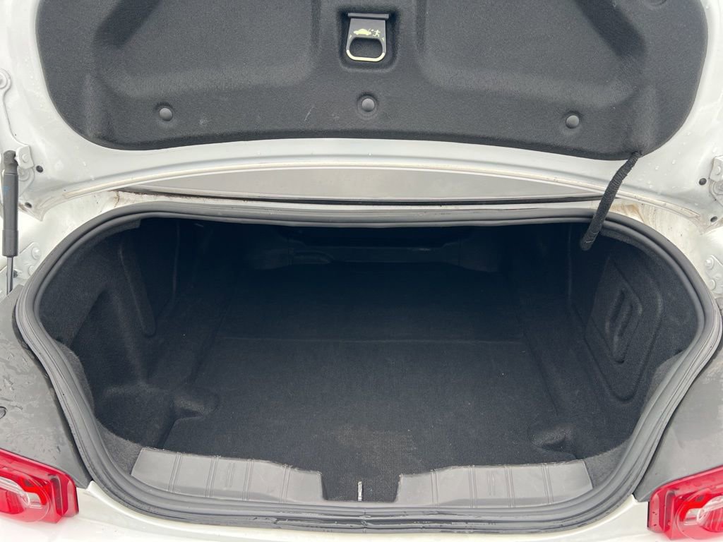 Used 2023 Chevrolet Camaro LT image 7