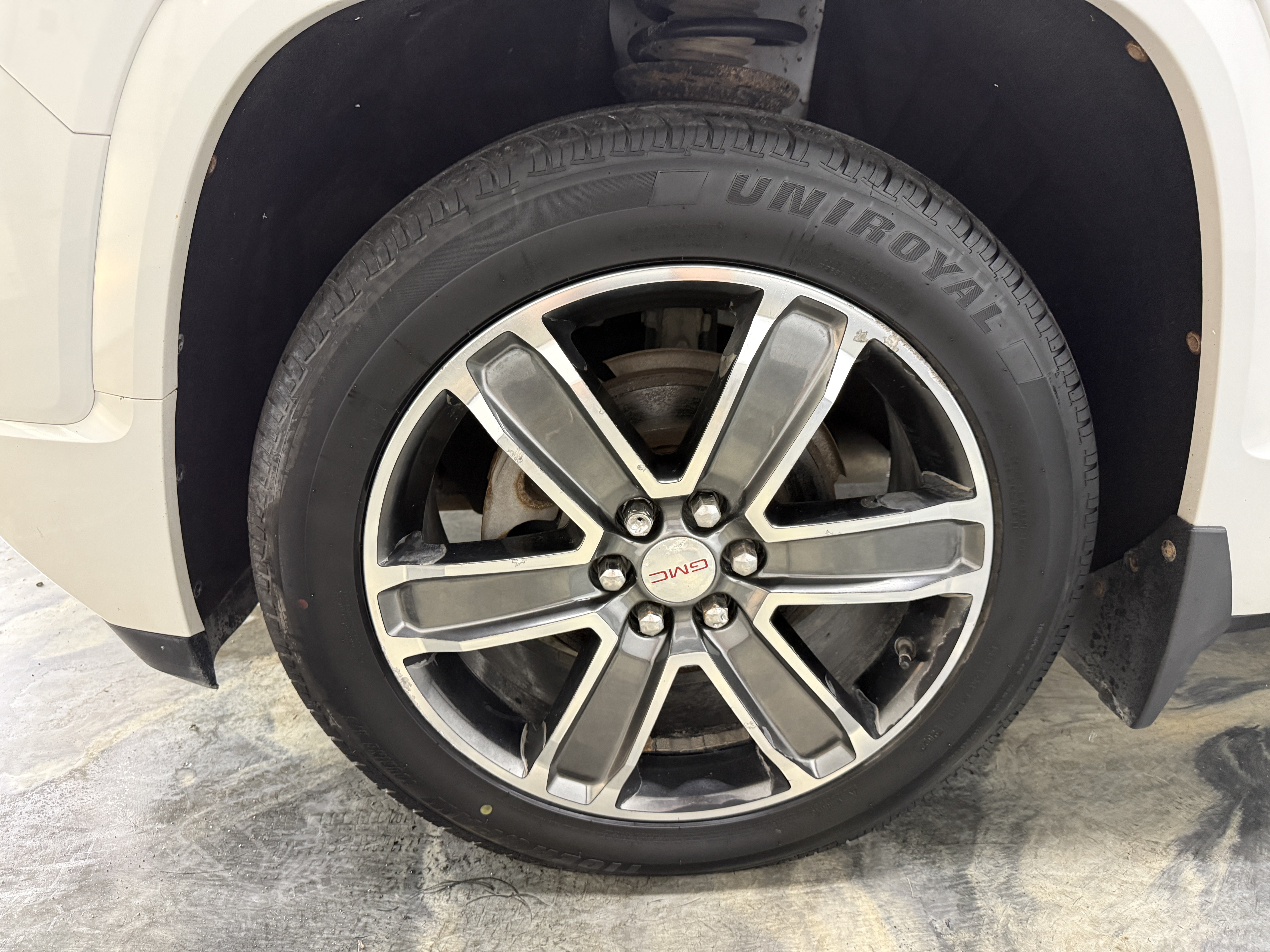 Used 2018 GMC Acadia Denali AWD/4WD image 29
