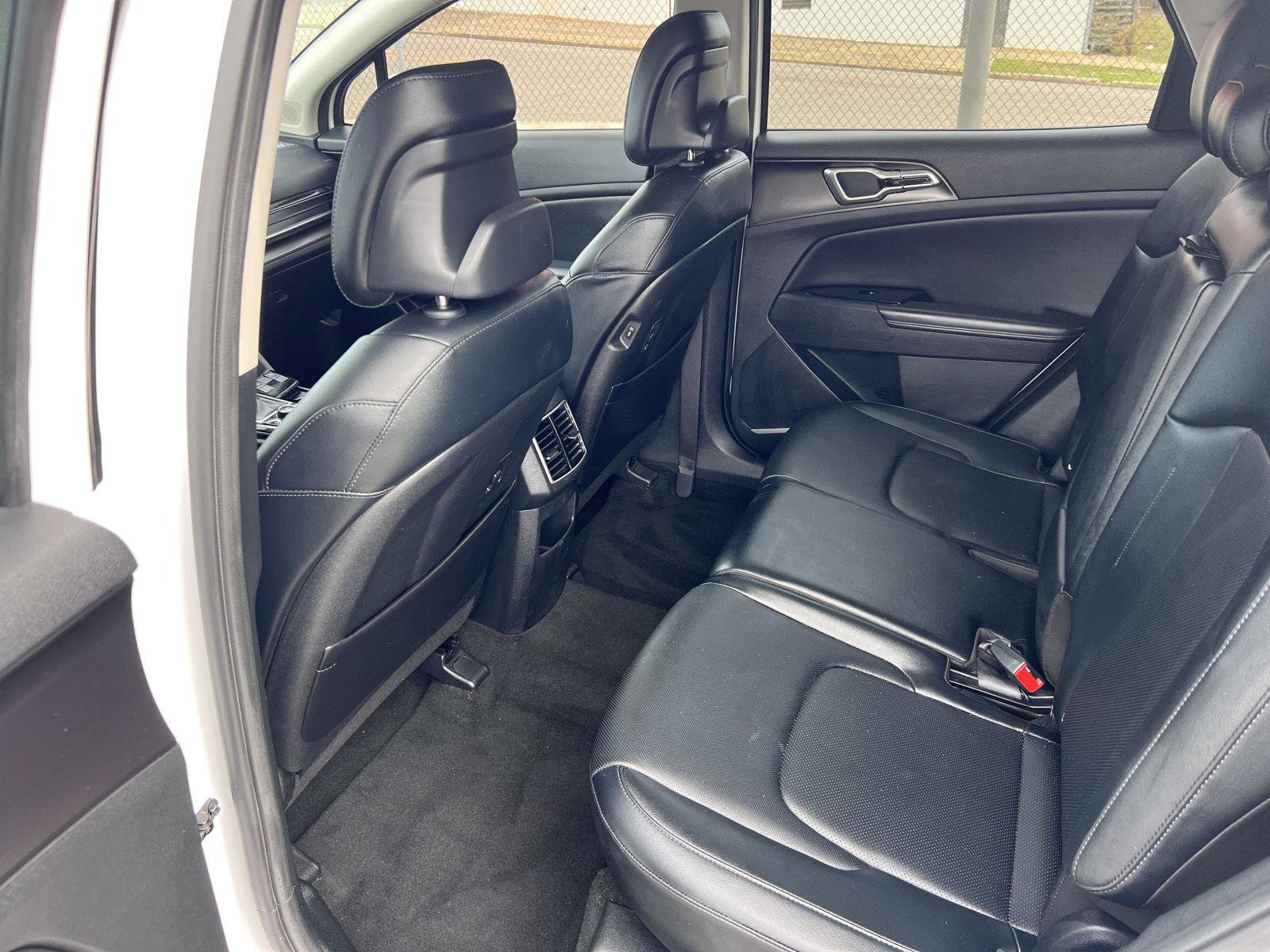 Used 2023 Kia Sportage EX FWD image 30