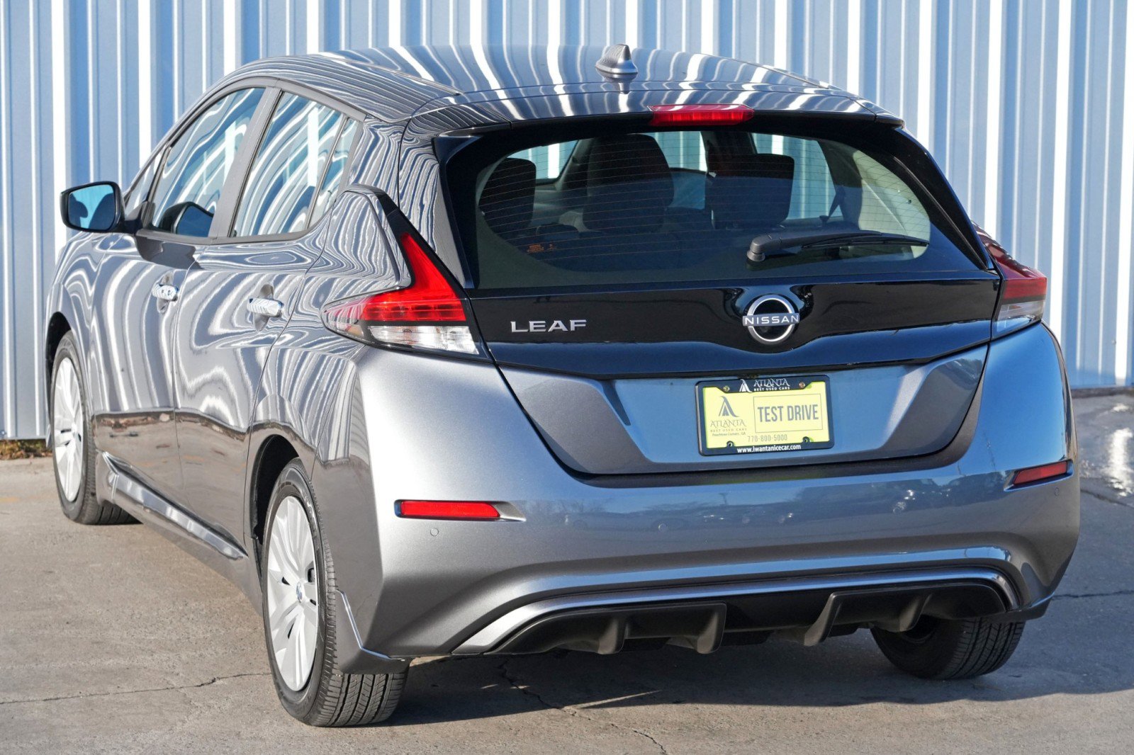 Used 2025 Nissan Leaf S image 41