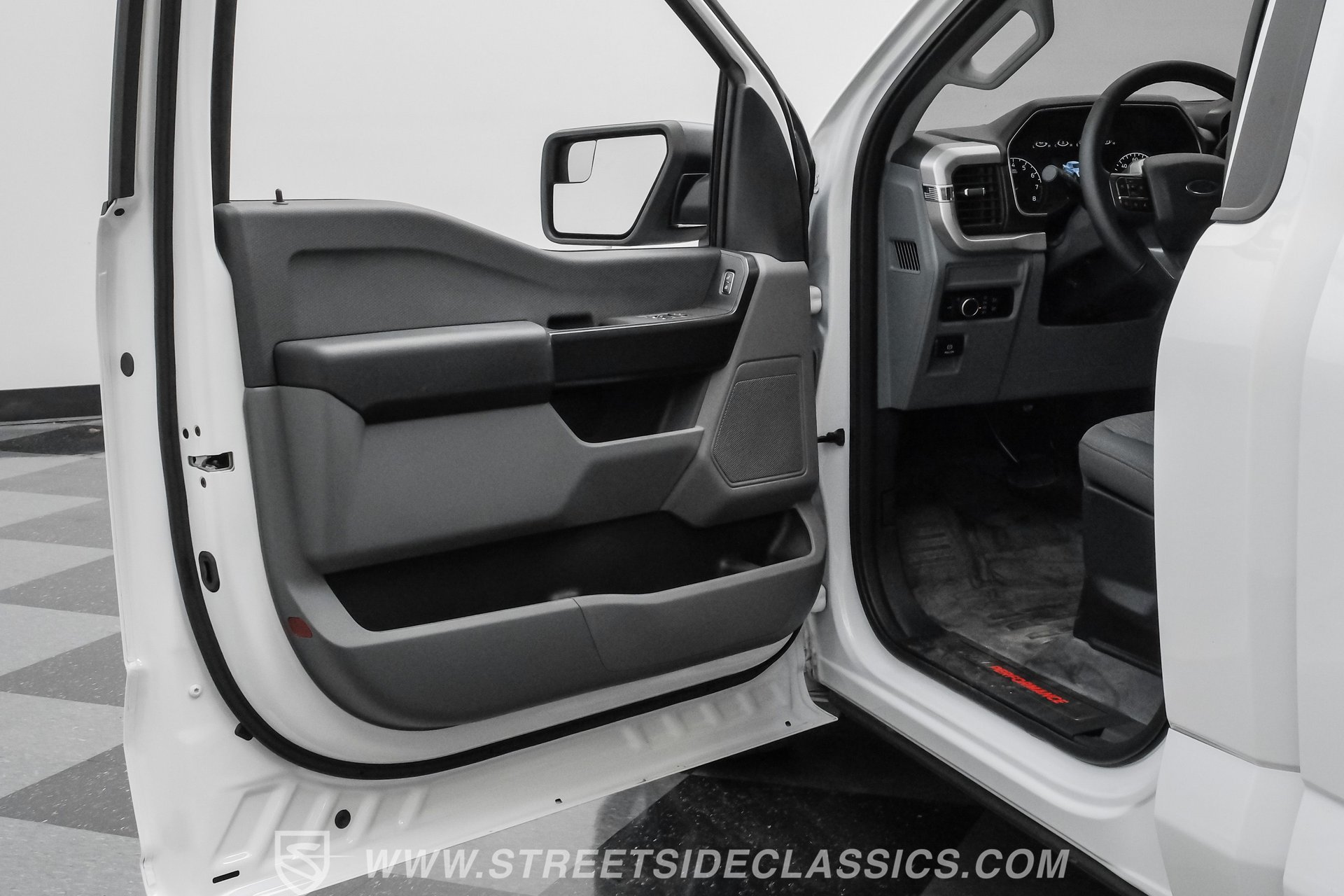 Used 2023 Ford F150 XL RWD image 40
