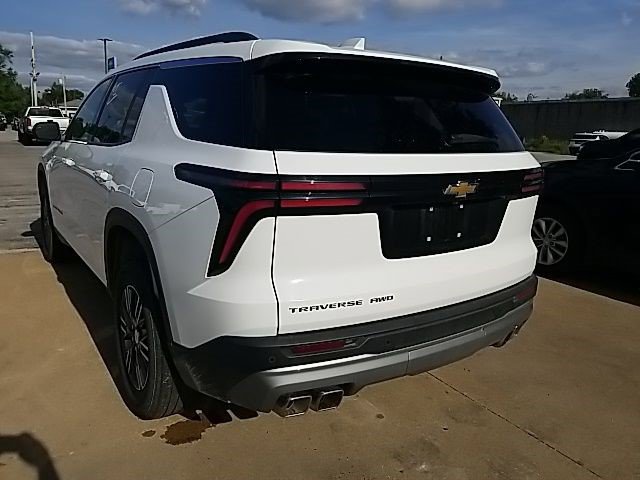 Certified 2026 Chevrolet Traverse LT AWD/4WD image 14