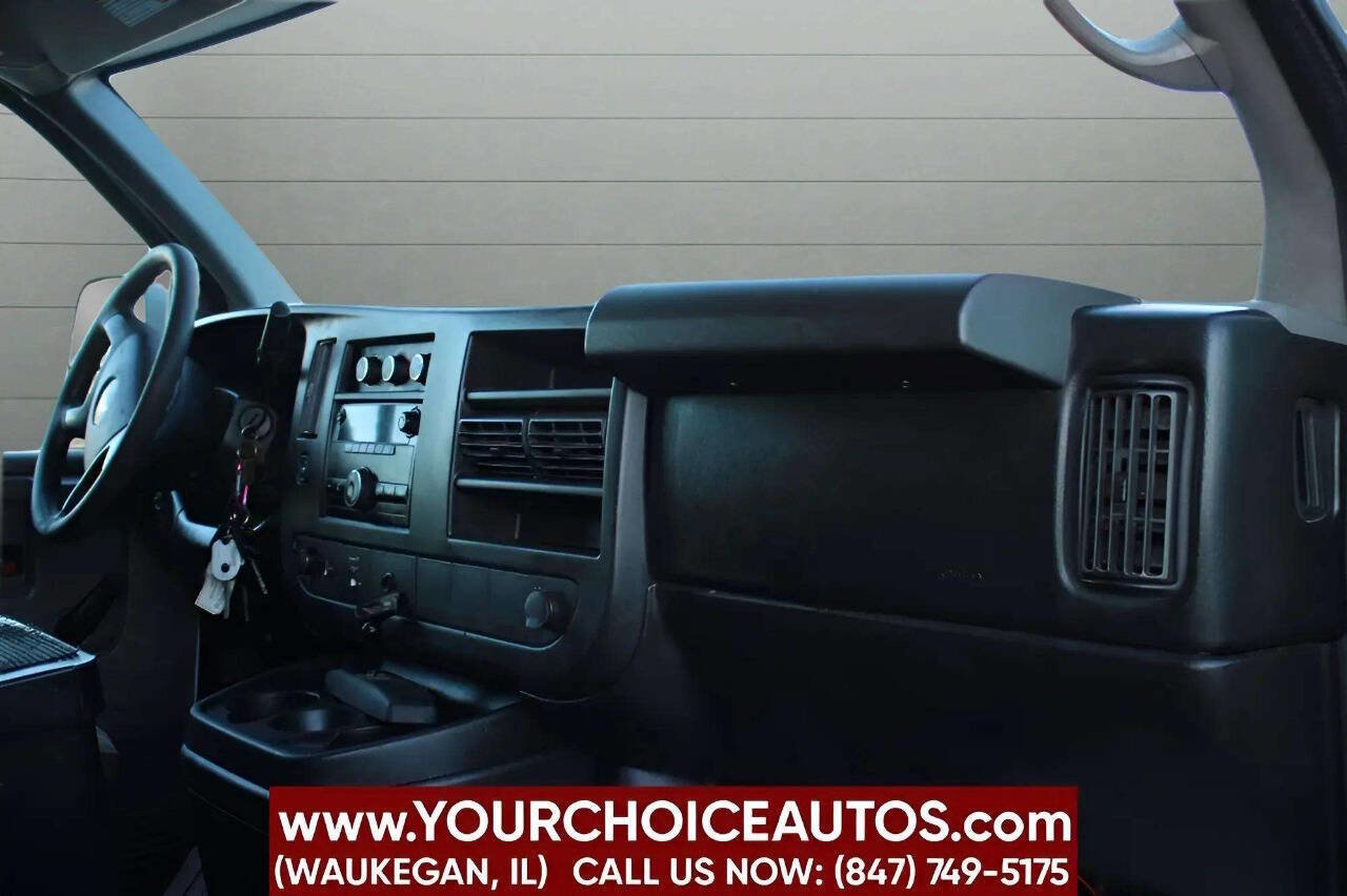 Used 2012 Chevrolet Express 2500 image 18