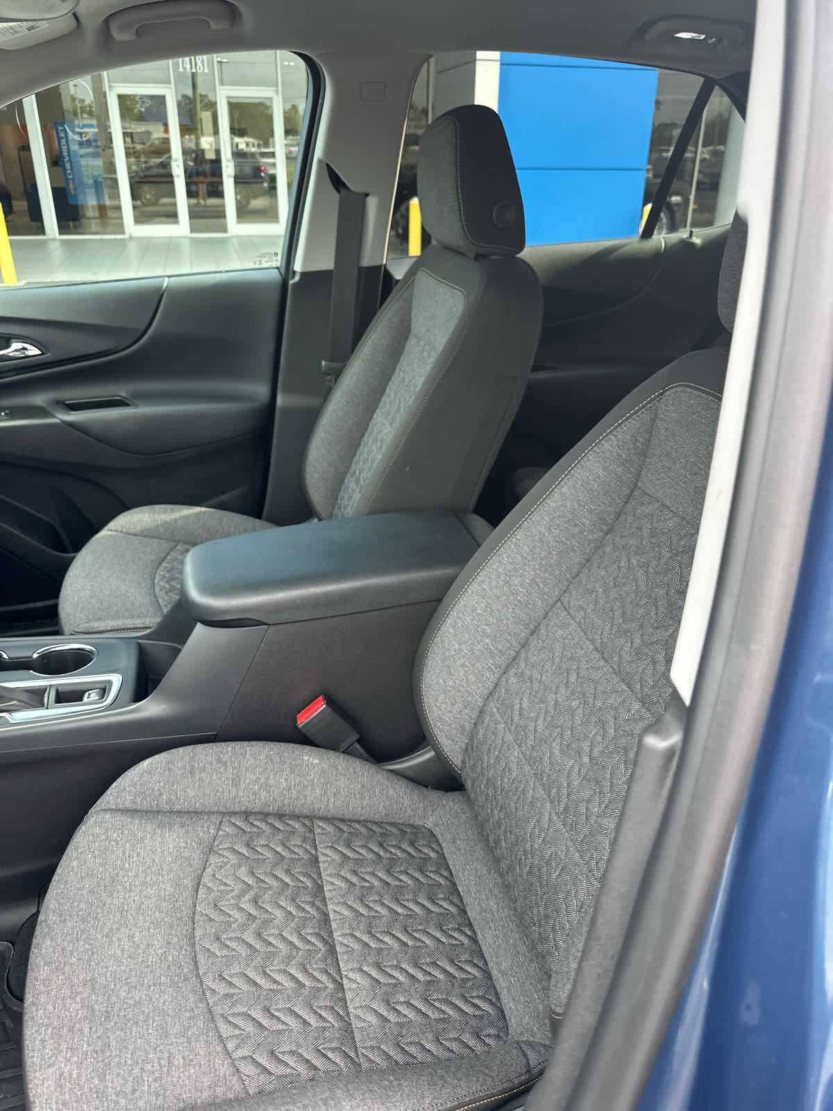 Used 2024 Chevrolet Equinox LT w/ LPO, Floor Liner Package FWD image 18