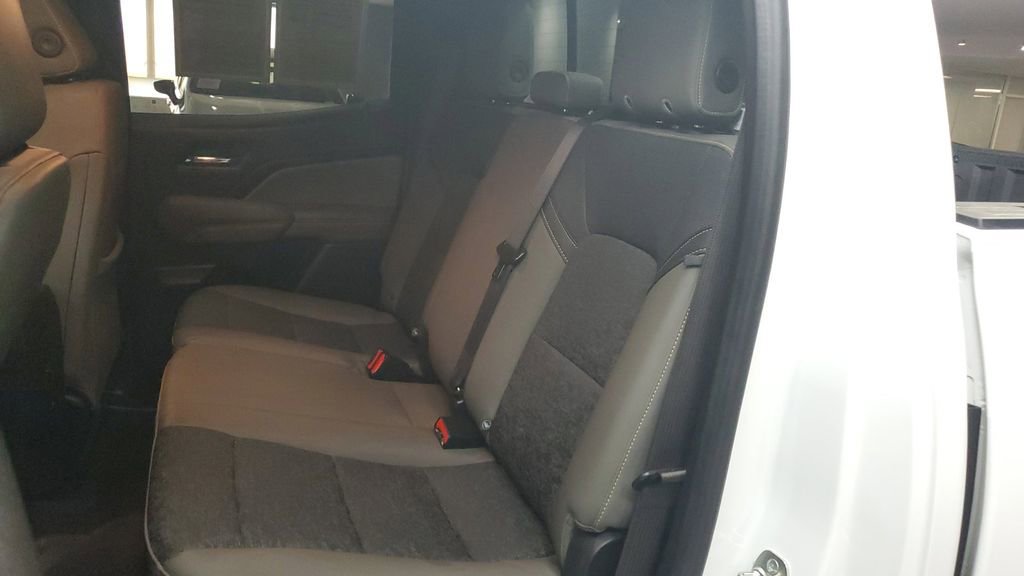 Used 2024 Chevrolet Colorado ZR2 w/ Safety Package AWD/4WD image 14