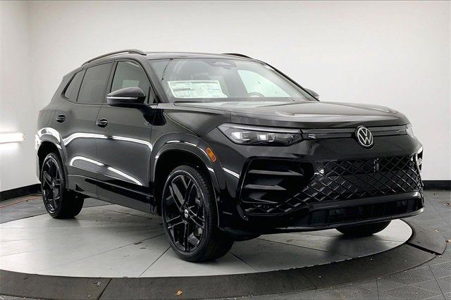 New 2026 Volkswagen Tiguan SE R-Line image 1