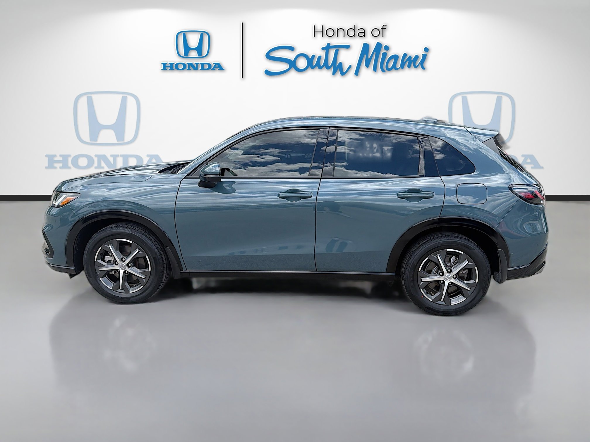Certified 2024 Honda HR-V EX-L image 4