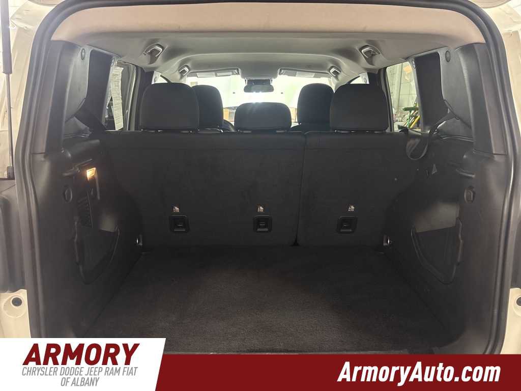 Used 2023 Jeep Renegade Latitude image 25